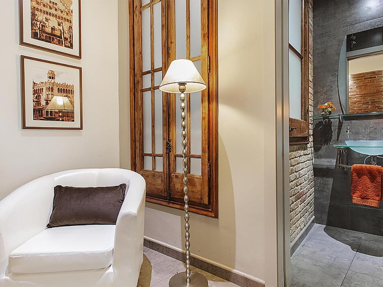 Apartamento Bhm1 1036 Carrer De La Creu Coberta, 32, Principal *